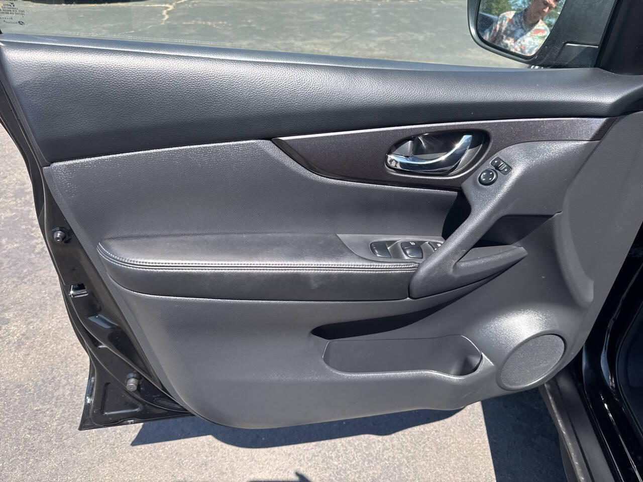 used 2019 Nissan Rogue car, priced at $19,499