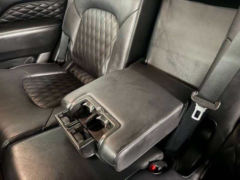 2023 Infiniti QX80 Sensory