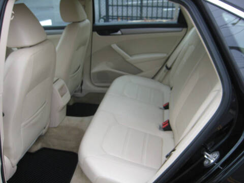 2015 Volkswagen Passat 1.8T Limited Edition