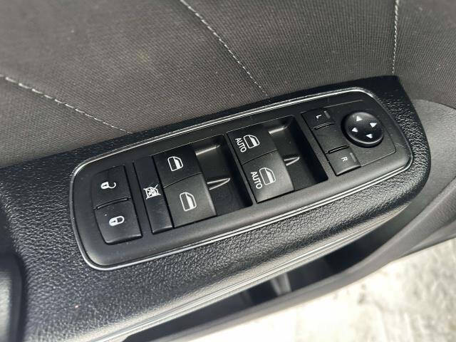 2015 Dodge Charger SXT