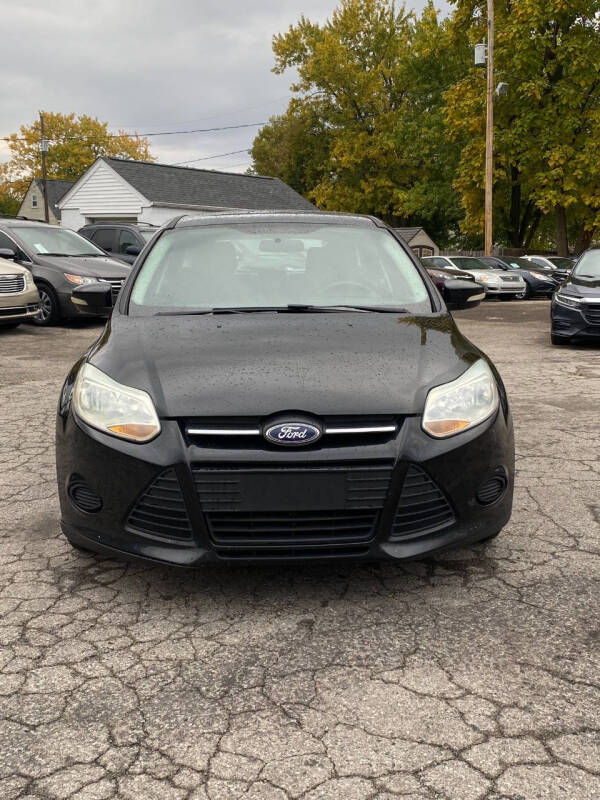 Used 2014 Ford Focus SE with VIN 1FADP3K27EL403322 for sale in Hilliard, OH