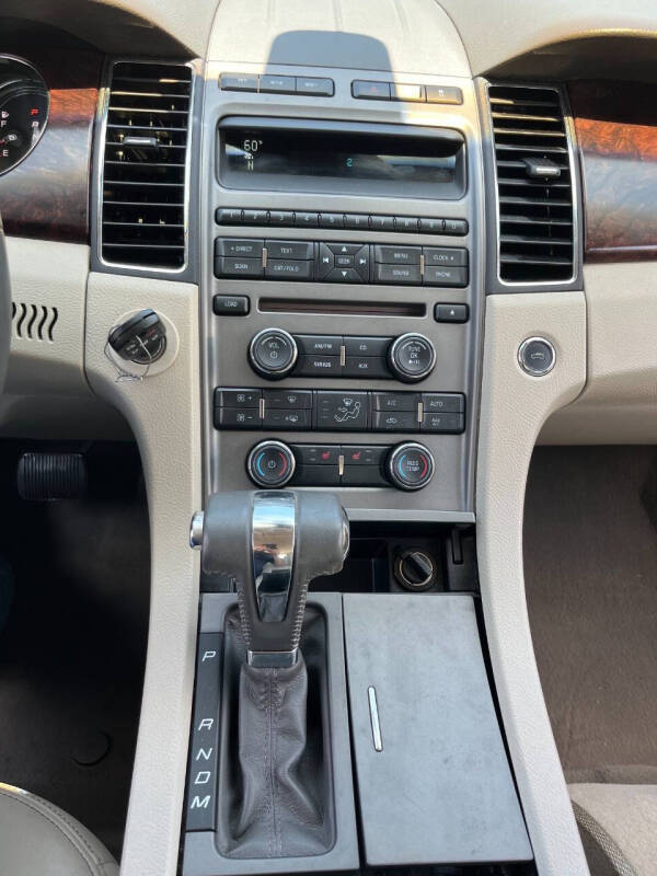 2010 Ford Taurus SEL