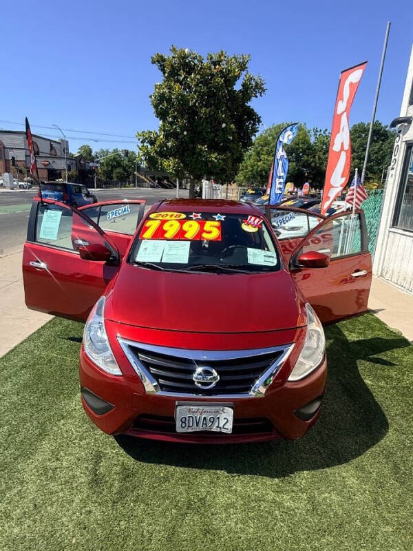 2018 Nissan Versa SV