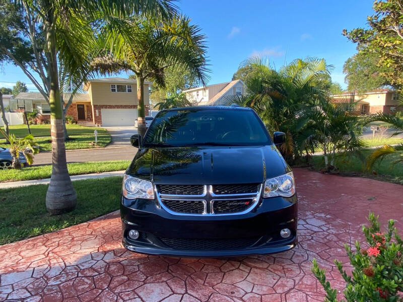 2017 Dodge Grand Caravan for sale at ONYX AUTOMOTIVE, LLC in Largo FL