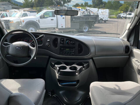 2006 Ford E-Series E-350 SD XLT