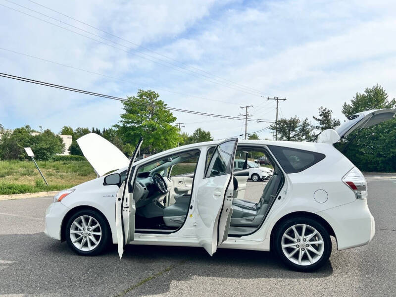 2012 Toyota Prius v Five