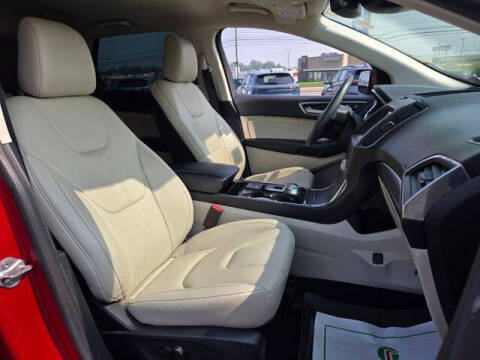 2020 Ford Edge Titanium