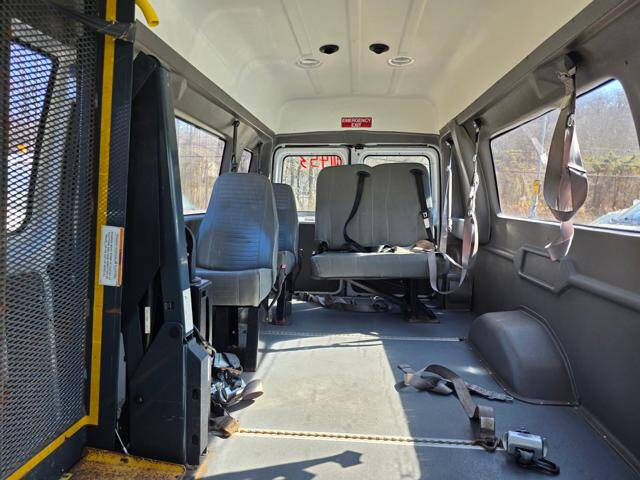 2012 Ford E-Series E-350 SD