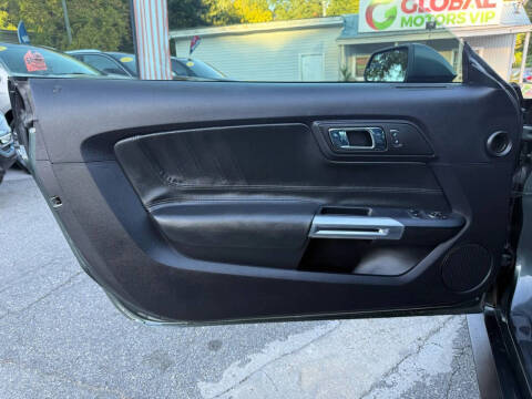 2015 Ford Mustang V6