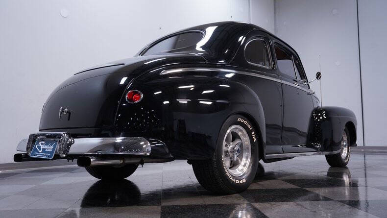 1947 Ford Deluxe
