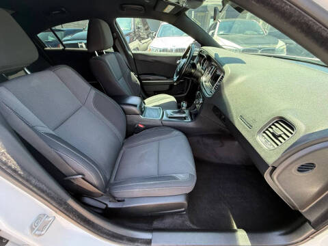 2019 Dodge Charger SXT