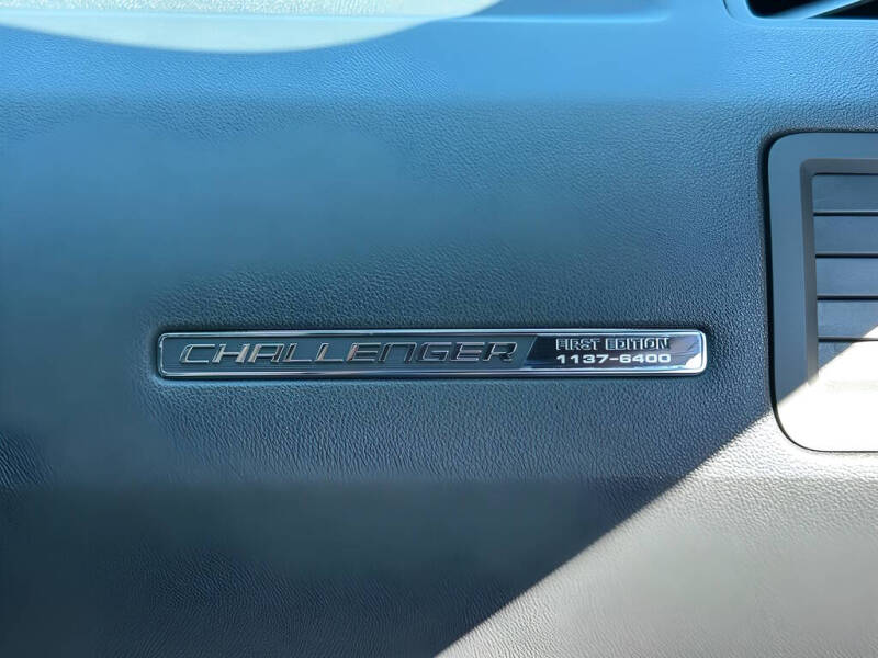 2008 Dodge Challenger SRT8