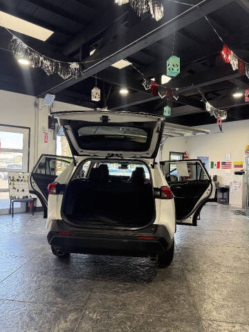 2023 Toyota RAV4 Hybrid XLE