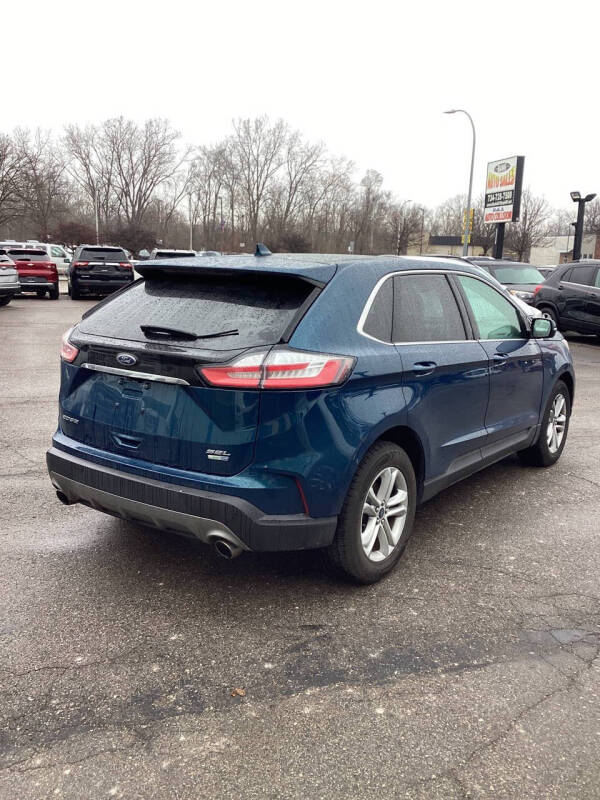 2020 Ford Edge SEL photo 6