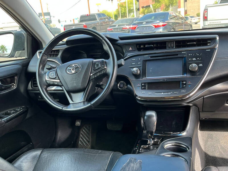 2017 Toyota Avalon XLE