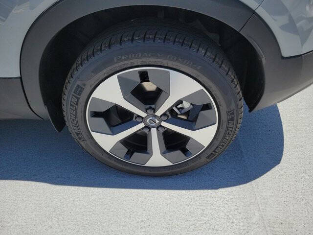 2026 Volvo XC40 B5 Core