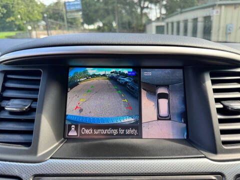 2017 Nissan Pathfinder SL