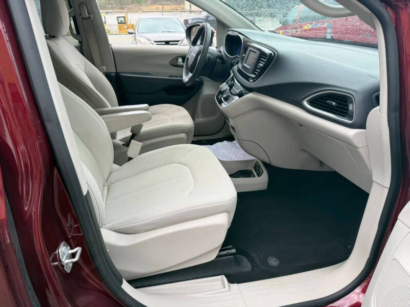 2017 Chrysler Pacifica Touring