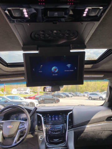 2019 Cadillac Escalade Platinum