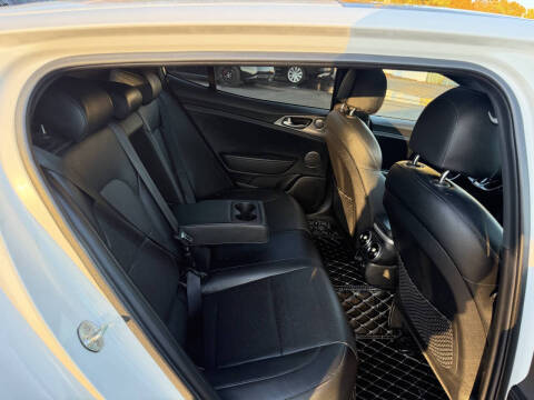 2018 Kia Stinger GT1