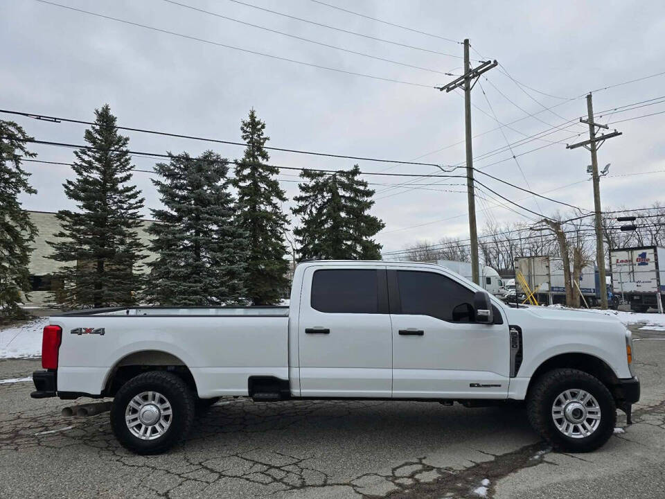 2023 Ford F-250 Super Duty XL's photo