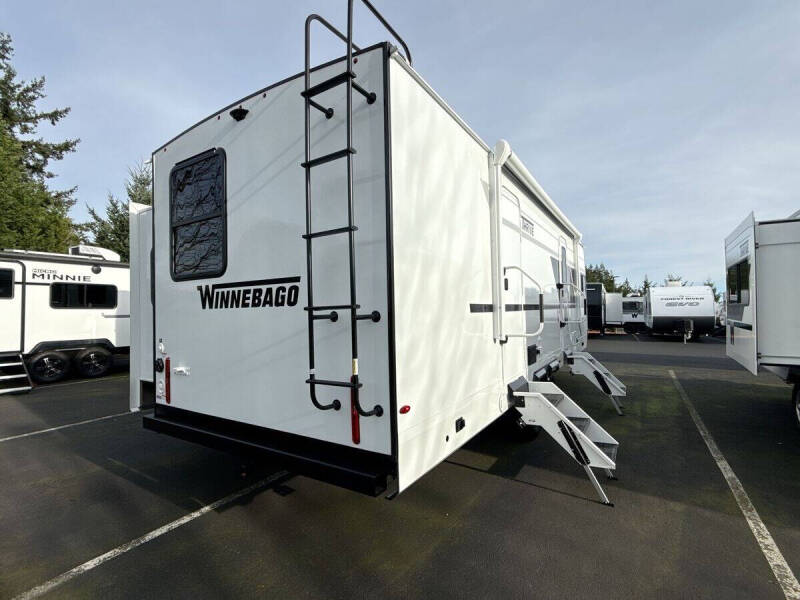 2026 Winnebago Thrive