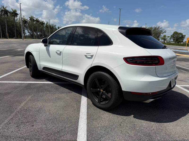 2017 Porsche Macan