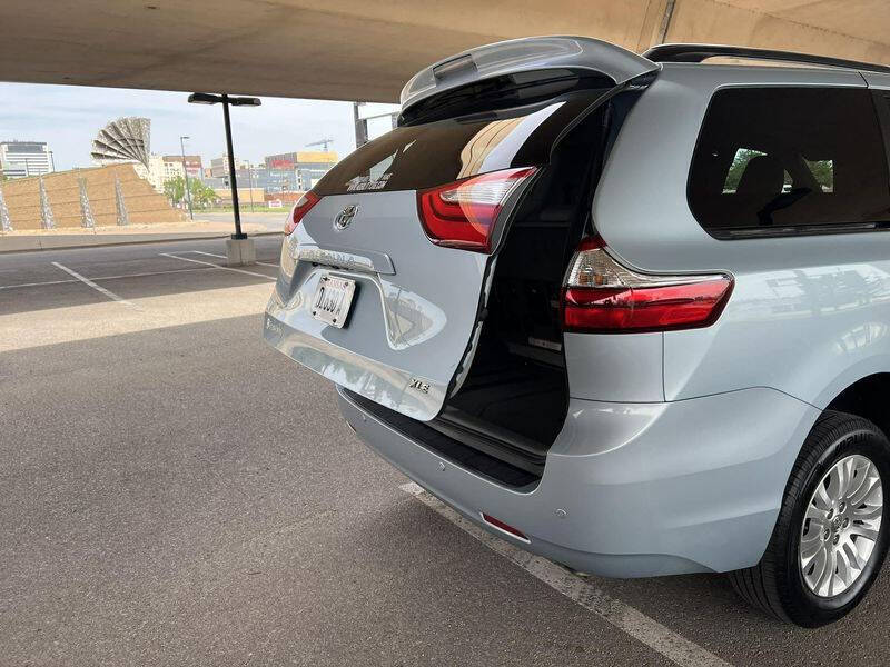 2016 Toyota Sienna