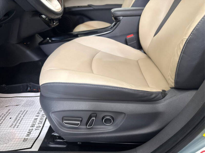 2016 Toyota Prius Four