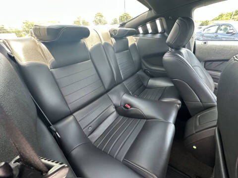 2014 Ford Mustang V6
