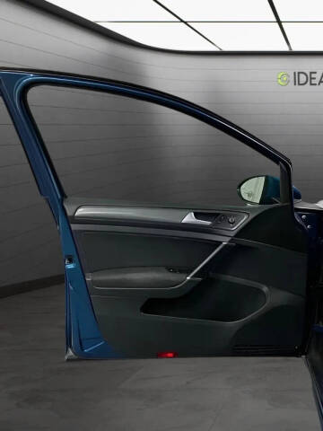 2019 Volkswagen Golf SE