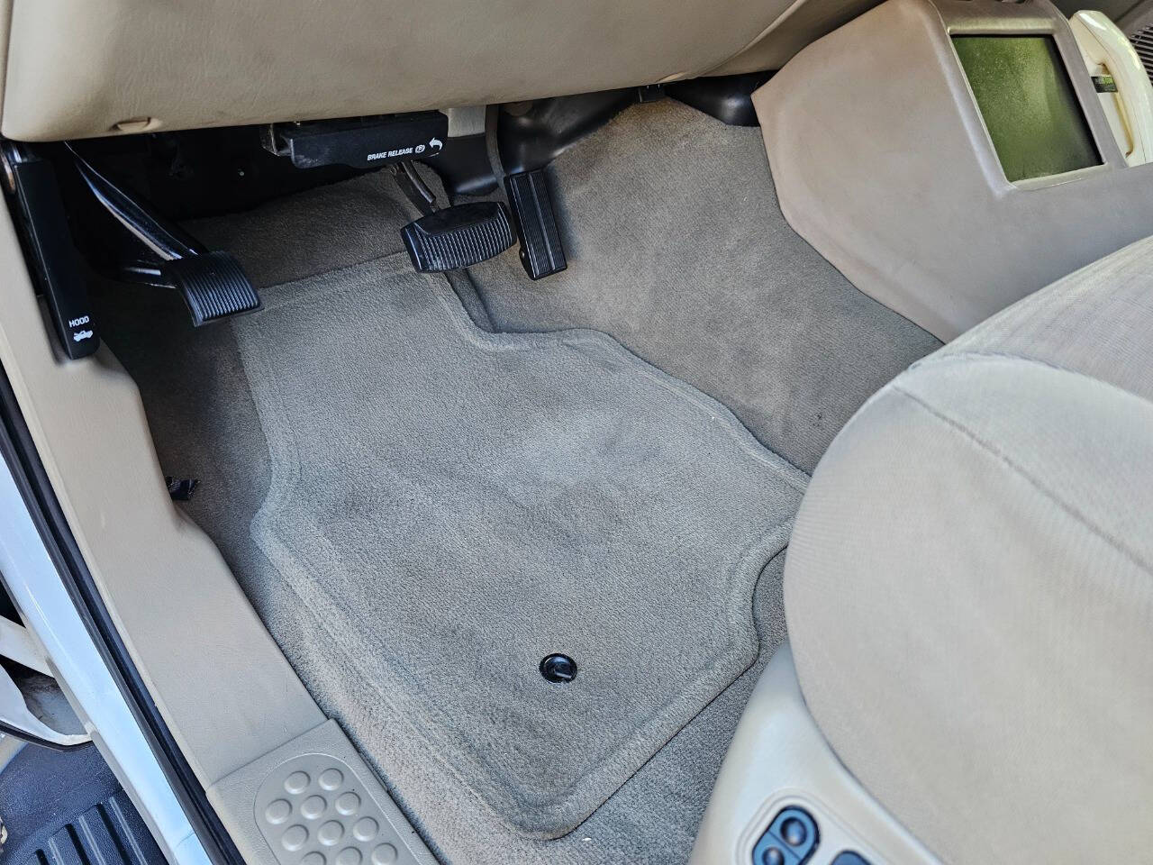 2005 Ford Excursion 27