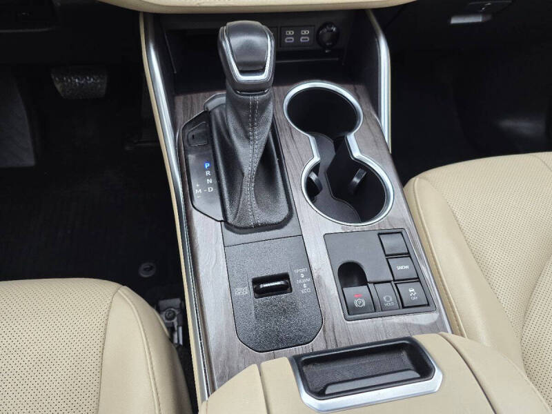 2023 Toyota Highlander Platinum