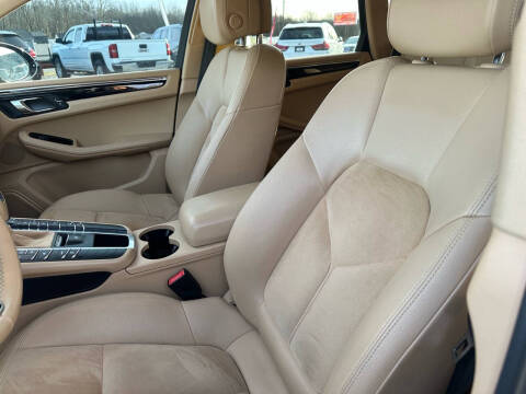 2016 Porsche Macan S