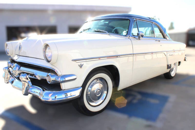 1954 Ford Crestline