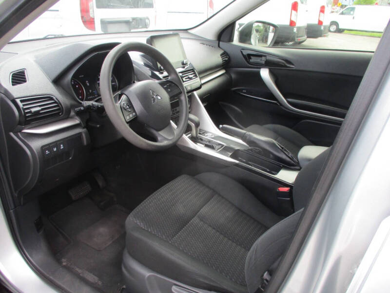 2023 Mitsubishi Eclipse Cross LE