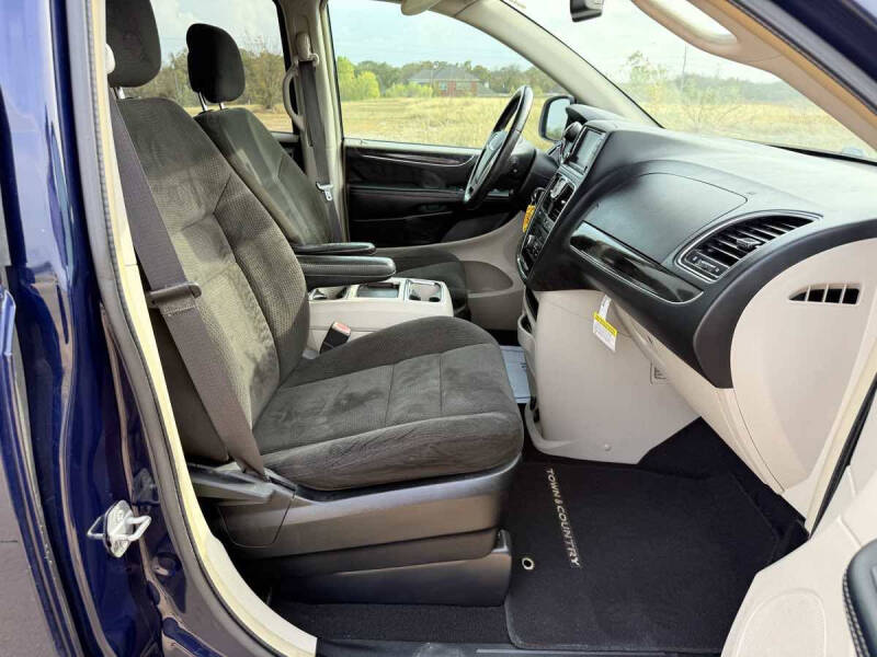 2015 Chrysler Town and Country Touring