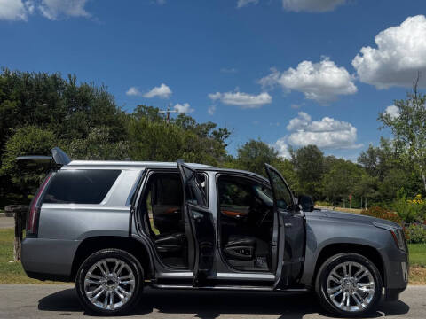 2019 Cadillac Escalade Luxury