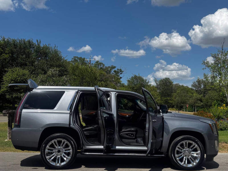 2019 Cadillac Escalade Luxury