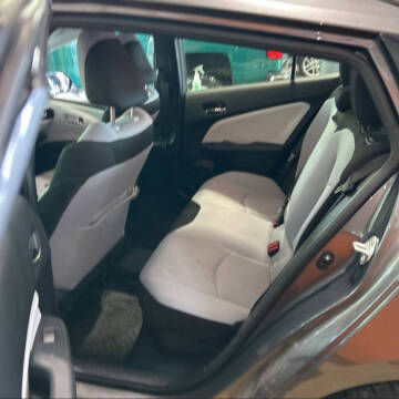 2019 Toyota Prius LE