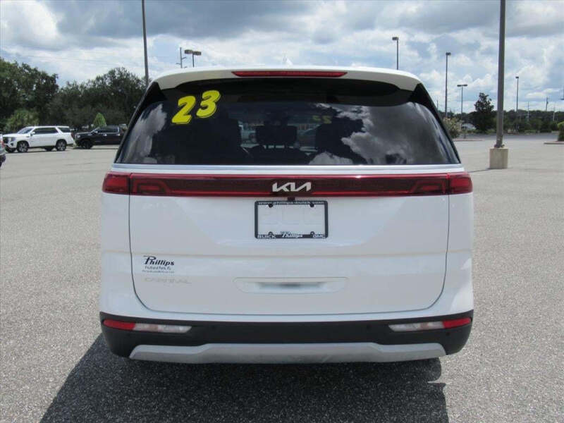 2023 Kia Carnival