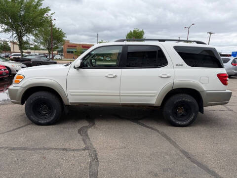 2004 Toyota Sequoia SR5