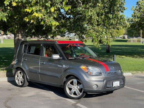 2011 Kia Soul +