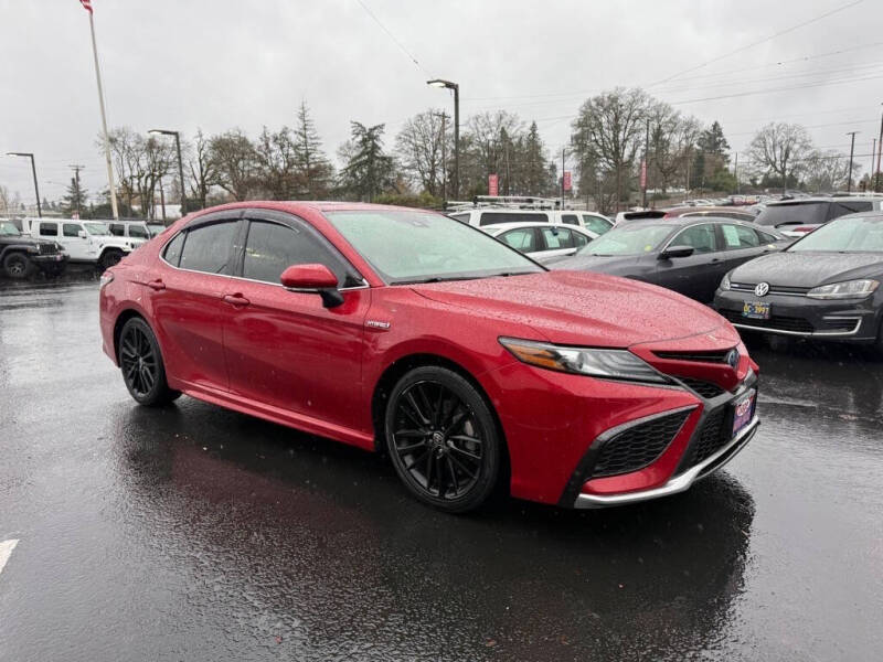 2021 Toyota Camry Hybrid XSE