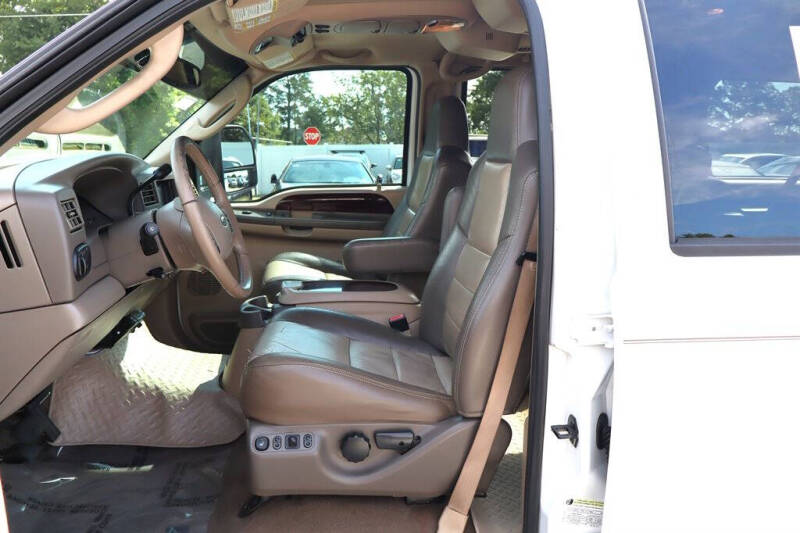 2004 Ford Excursion Eddie Bauer