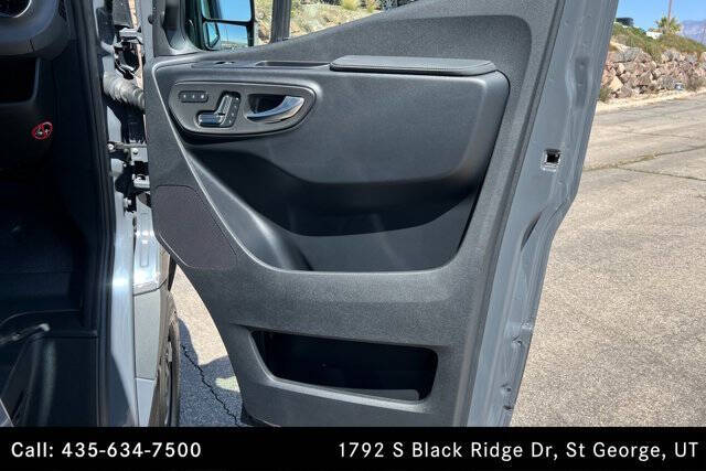 2025 Mercedes-Benz Sprinter