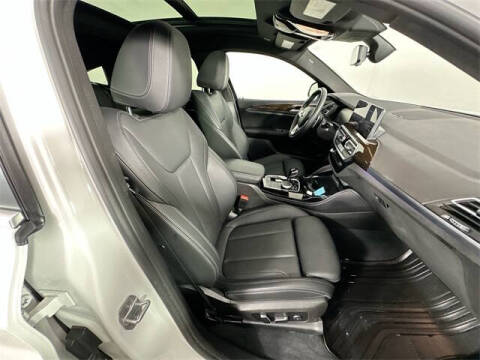 2024 BMW X4 xDrive30i