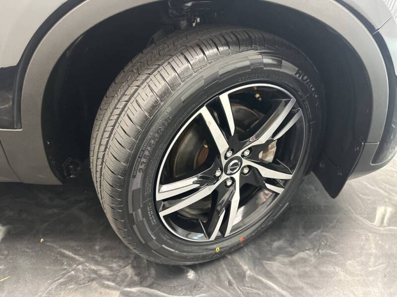 2023 Volvo XC40 B5 Core