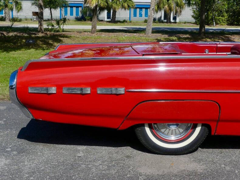 1962 Ford Thunderbird