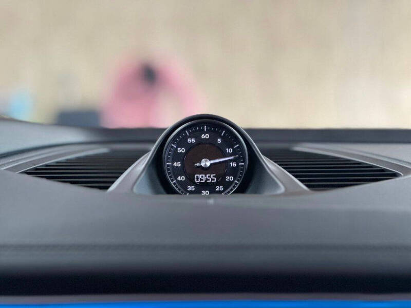 2024 Porsche Macan 4 Electric